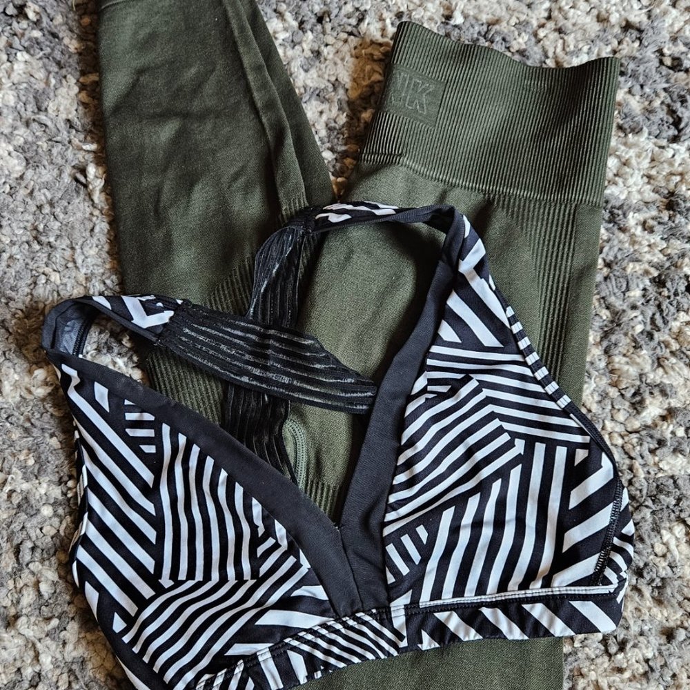 Victoria's Secret Pink Active Seamless leggings and sports bra size XS